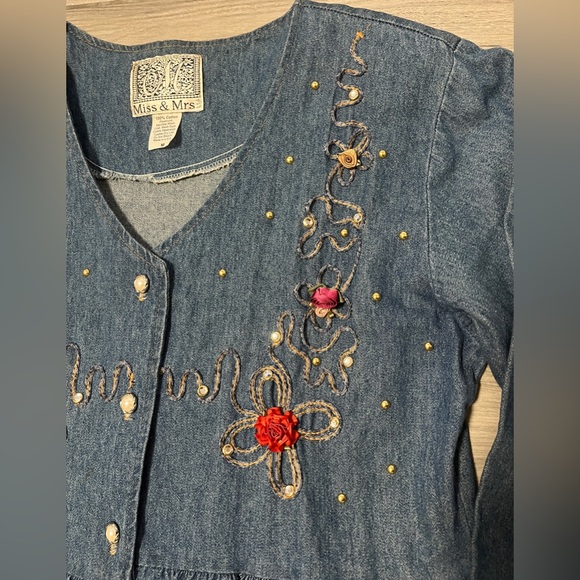Miss & Mrs Vtg Women’s Blue Medium Denim Flower embroidery decor Dress - Picture 3 of 15